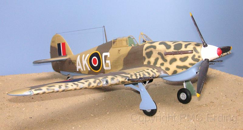 Hawker Hurricane Mk.IIb Trumpeter 1-24 Hellinger Othmar 02.jpg